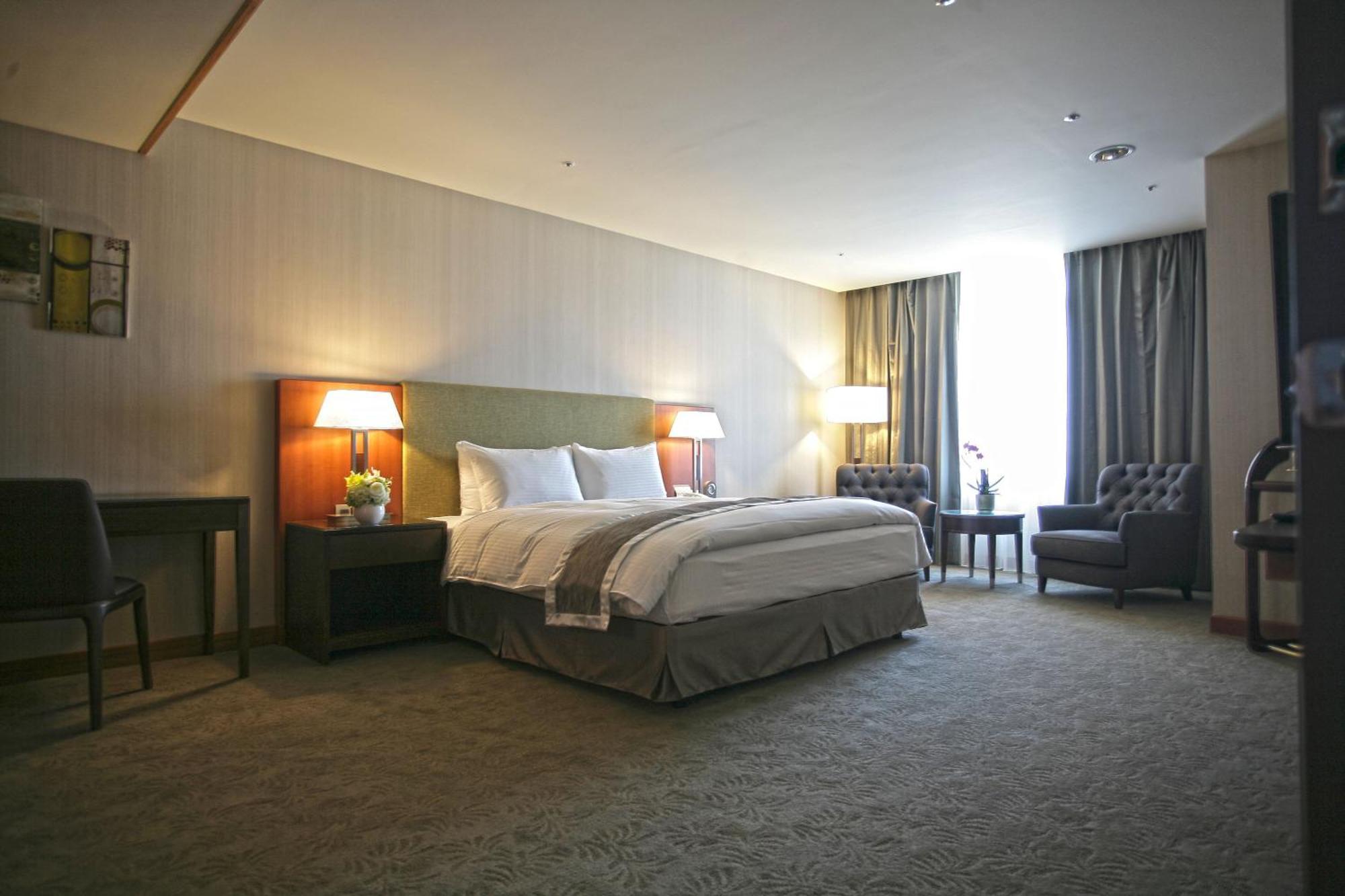 Taichung Harbor Hotel Wuqi Rum bild